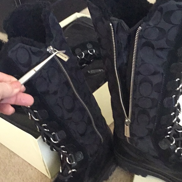 Sz’s 7.5 OR 8 LIBBY BLACK Signature Logo Eyelet Zipper Tall Calf BOOTS EUC A7175 - Picture 9 of 16